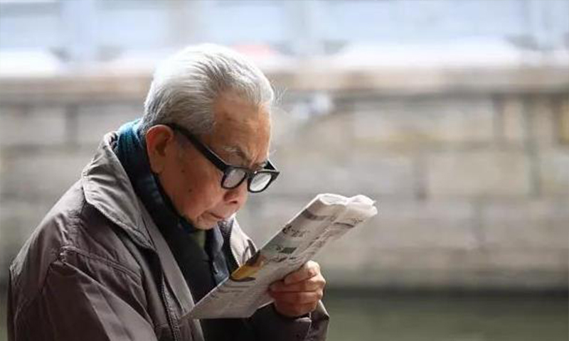 中老年人怎么配老花鏡，這3點很重要